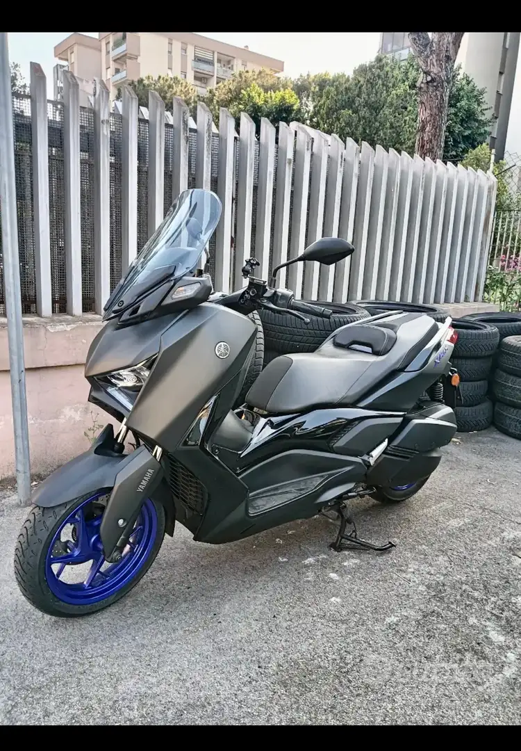 Yamaha X-Max 300 Icon Black Nero - 2