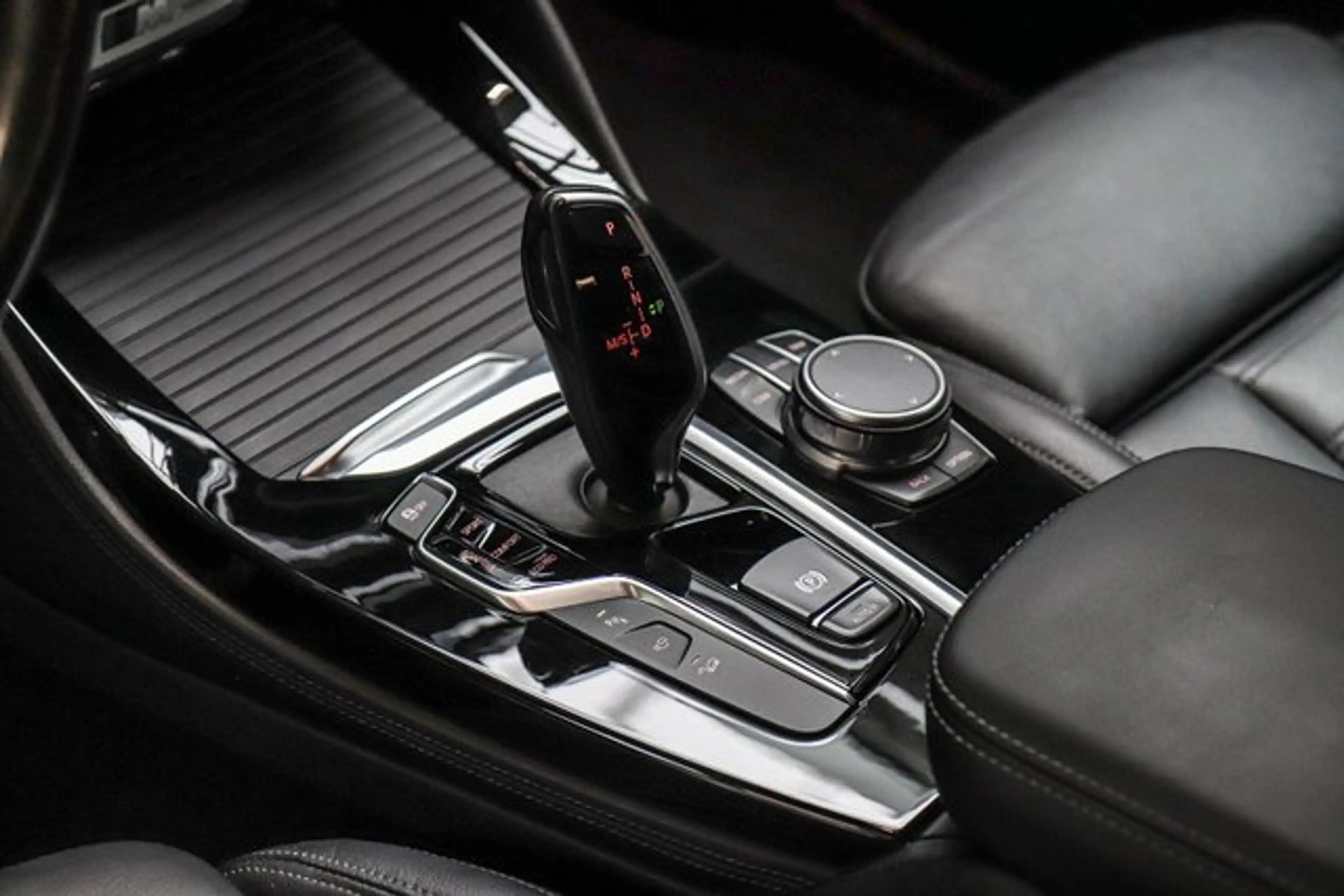 BMW X4 M40d Sport-Aut/HARMAN/KAMERA360/AHK/STANDHEIZUNG/ — photo 12