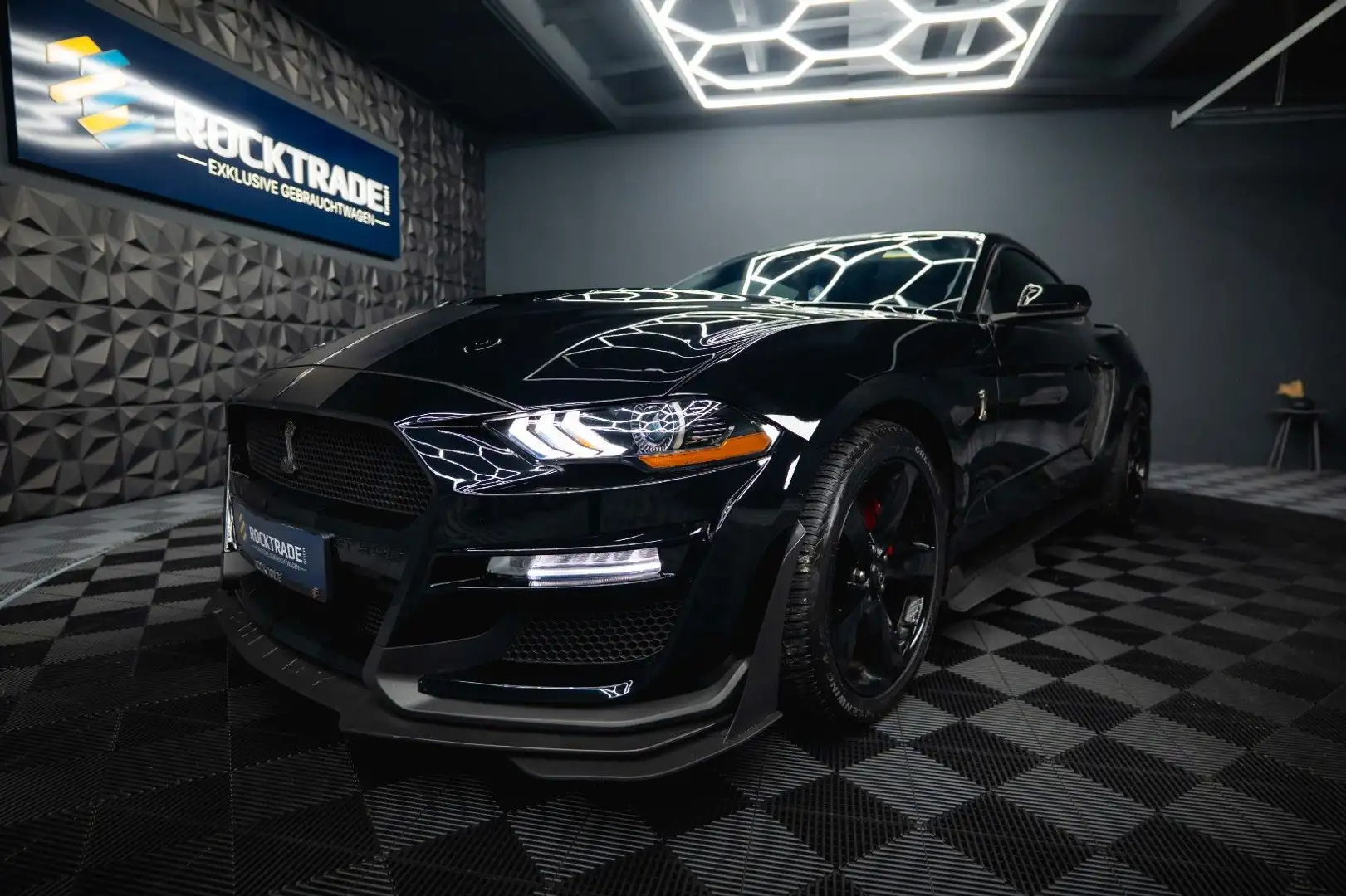 Ford Mustang Shelby GT 500 5.0 V8 Performance PREMIUM Fekete - 1