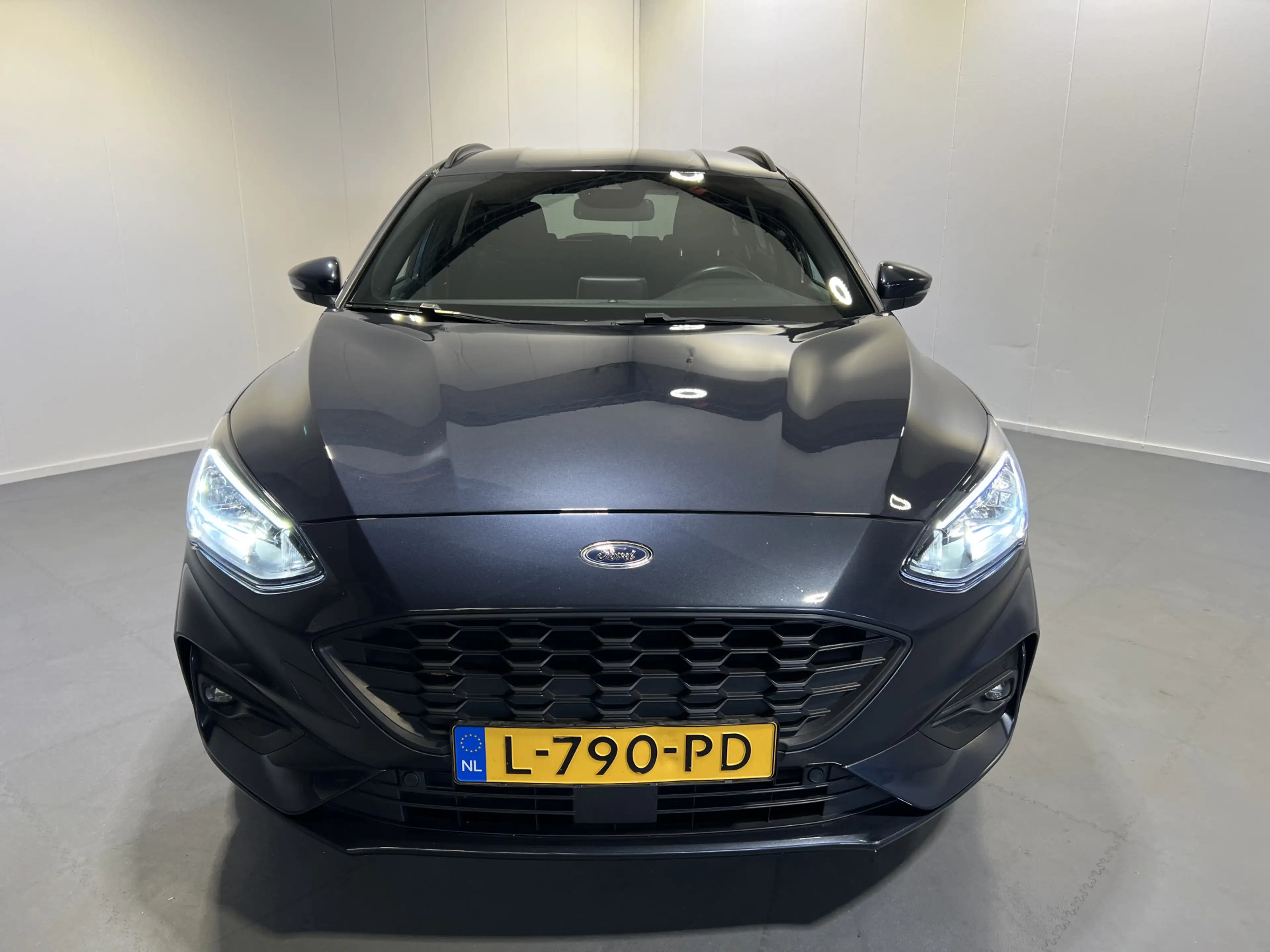 Ford Focus Wagon 1.0 EcoBoost Hybrid ST Line X Business | Nav — photo 28