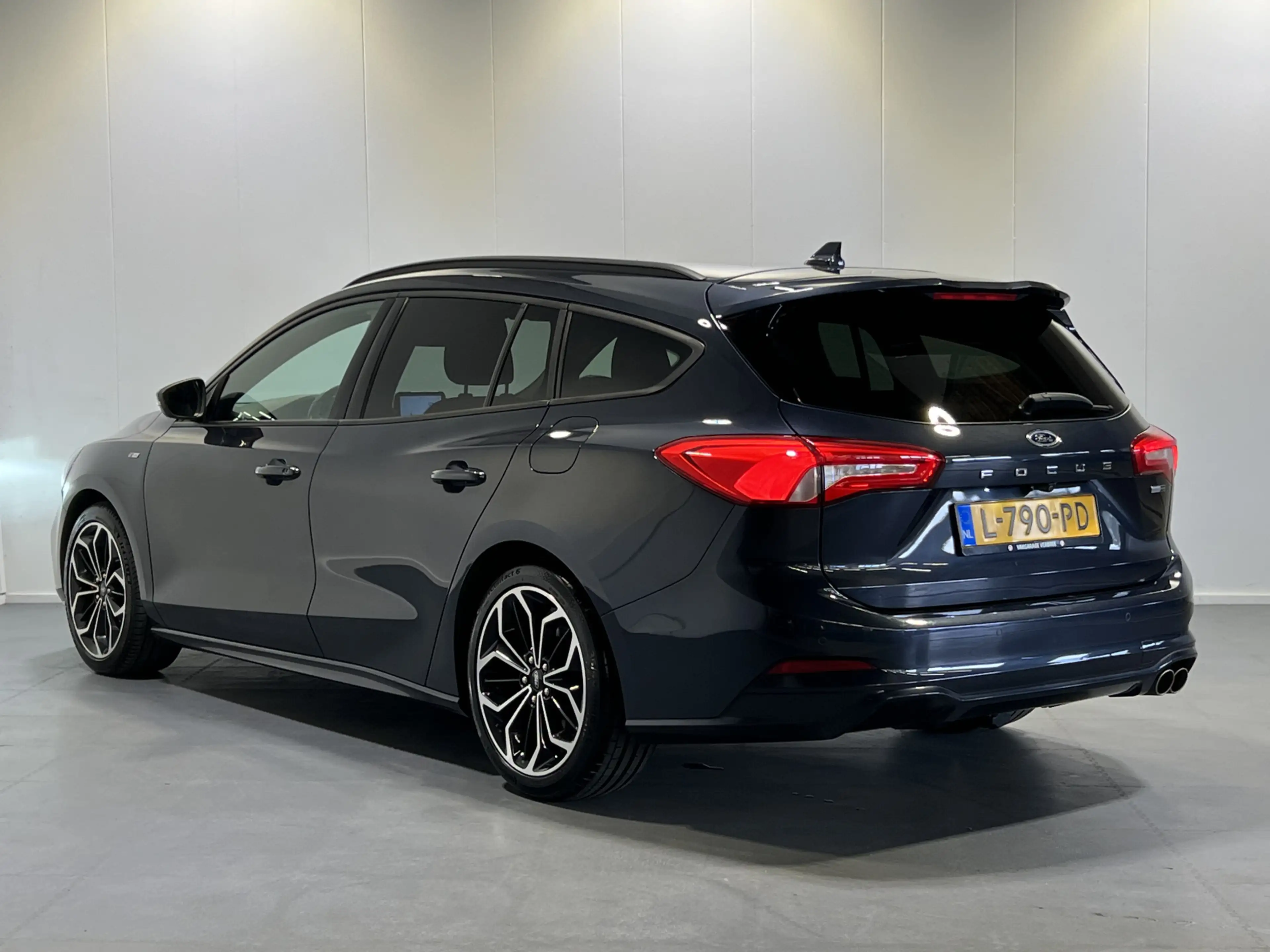 Ford Focus Wagon 1.0 EcoBoost Hybrid ST Line X Business | Nav — photo 35