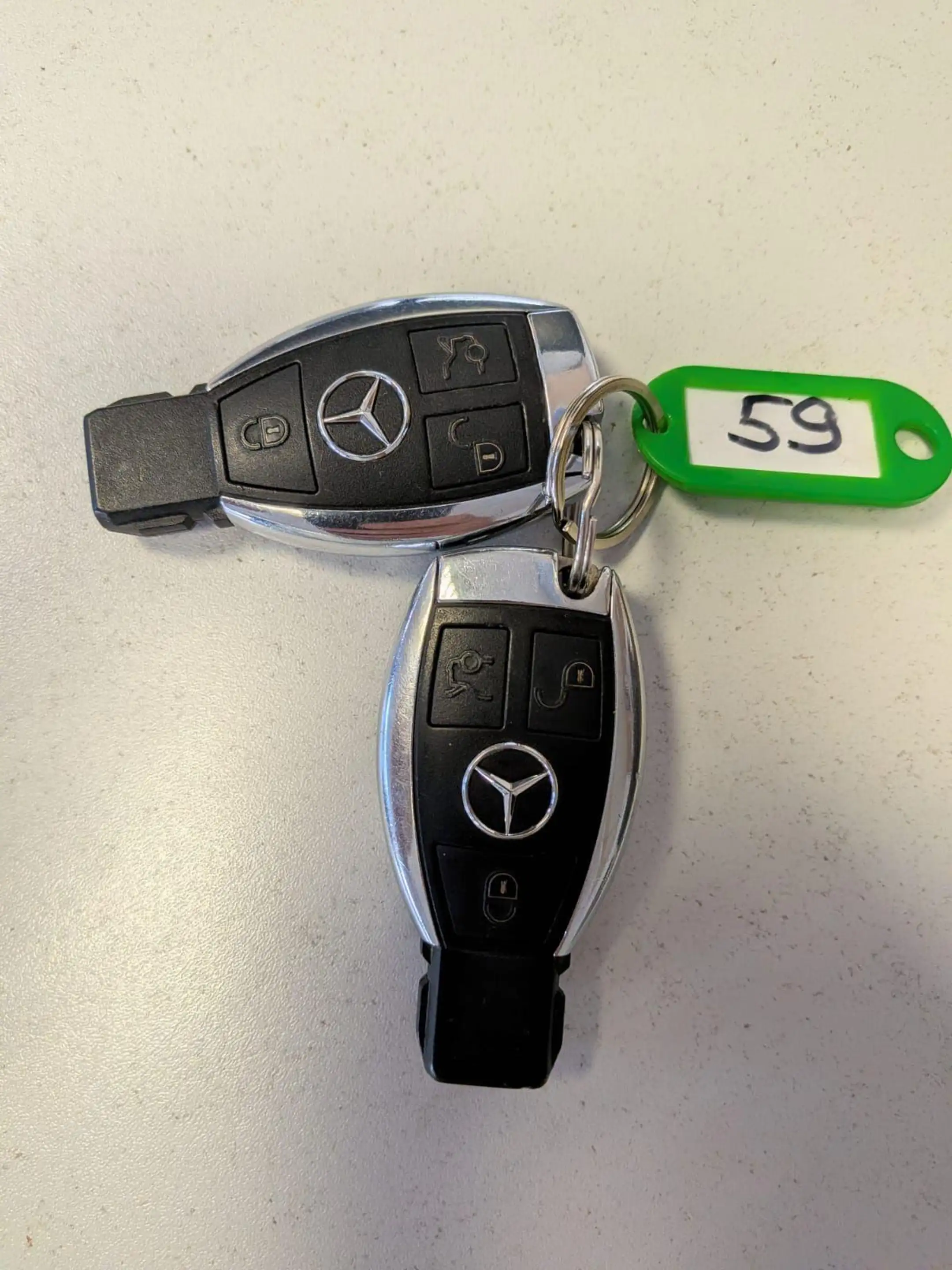 Mercedes-Benz C 350 C T-Modell C 350 e Hybrid Benzin Automatik — photo 4