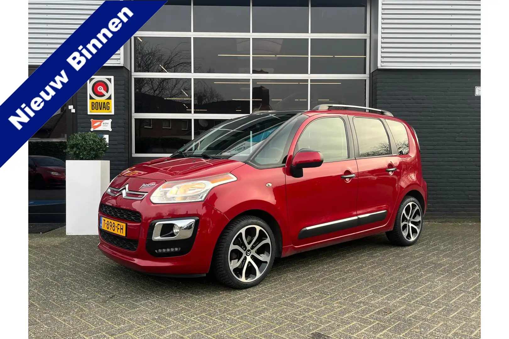 Citroen C3 Picasso 1.2 Exclusive, Bluetooth, Cruise, Pano, Trekhaak, Rot - 1