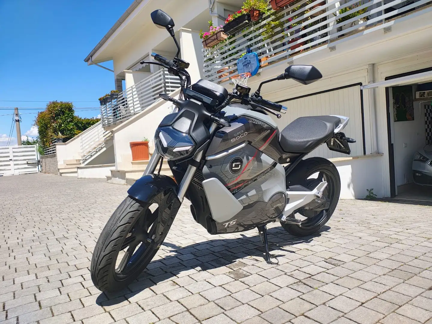 Super Soco TS Street Hunter - 2