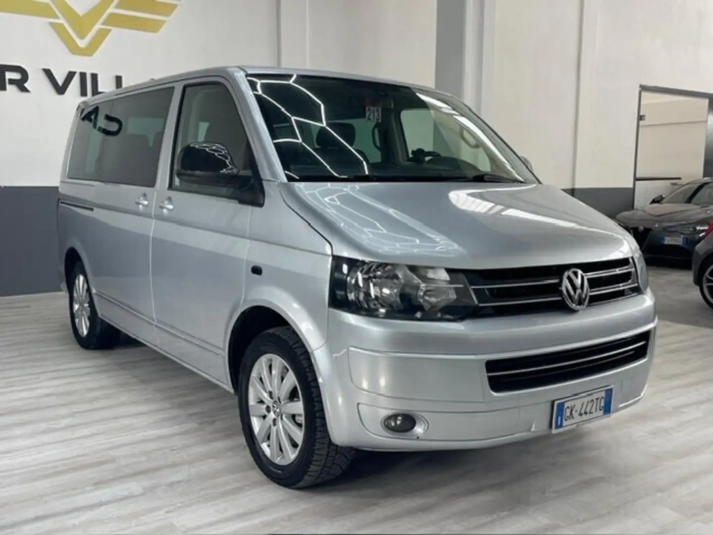 Volkswagen T5 Caravelle Multivan 2.0 BiTDI 180CV DSG Highline Plateado - 2