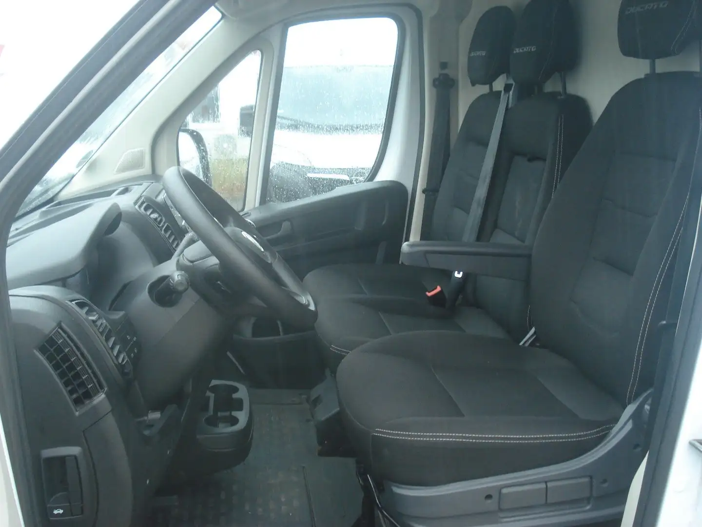 Fiat Ducato Hochr.-Kasten 33 120 L2H2 38430Km Klima Weiß - 2