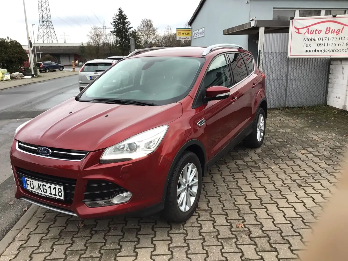 Ford Kuga Titanium+Kamera+Klima+Leder+Alu+Winterreife Rouge - 1