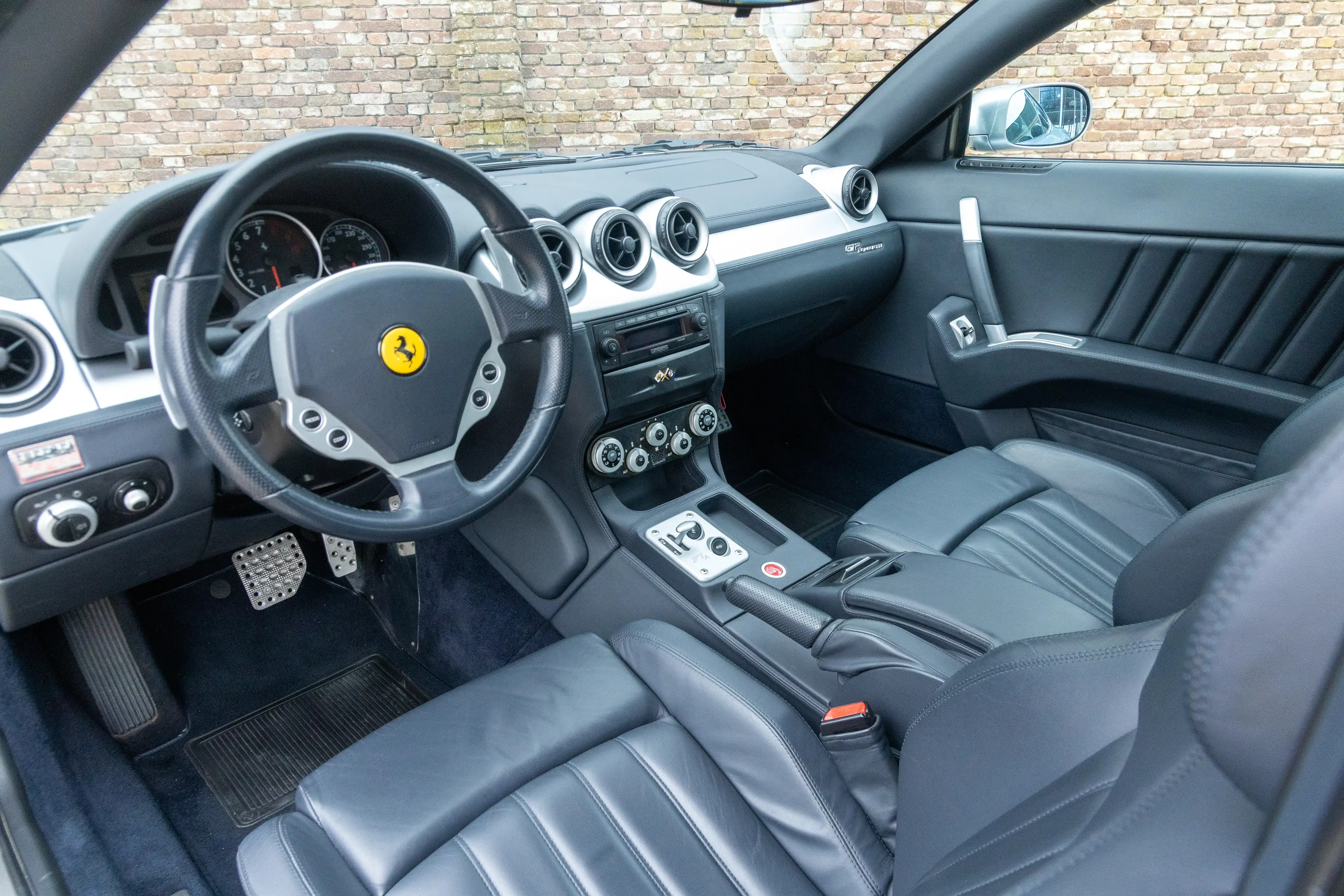 Ferrari 612 Scaglietti Presented in Grigio Titanio with a blac — photo 3