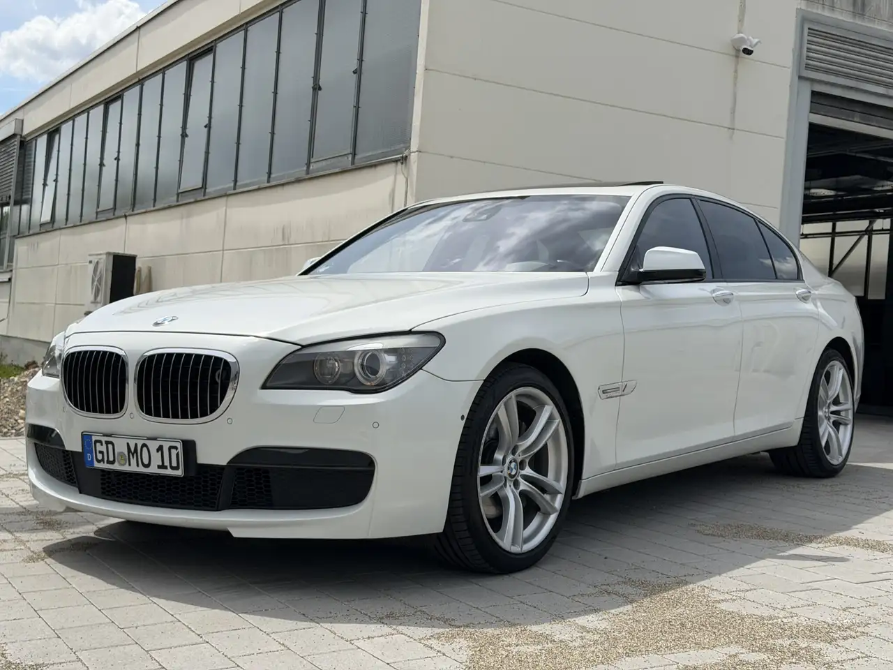 BMW 740
