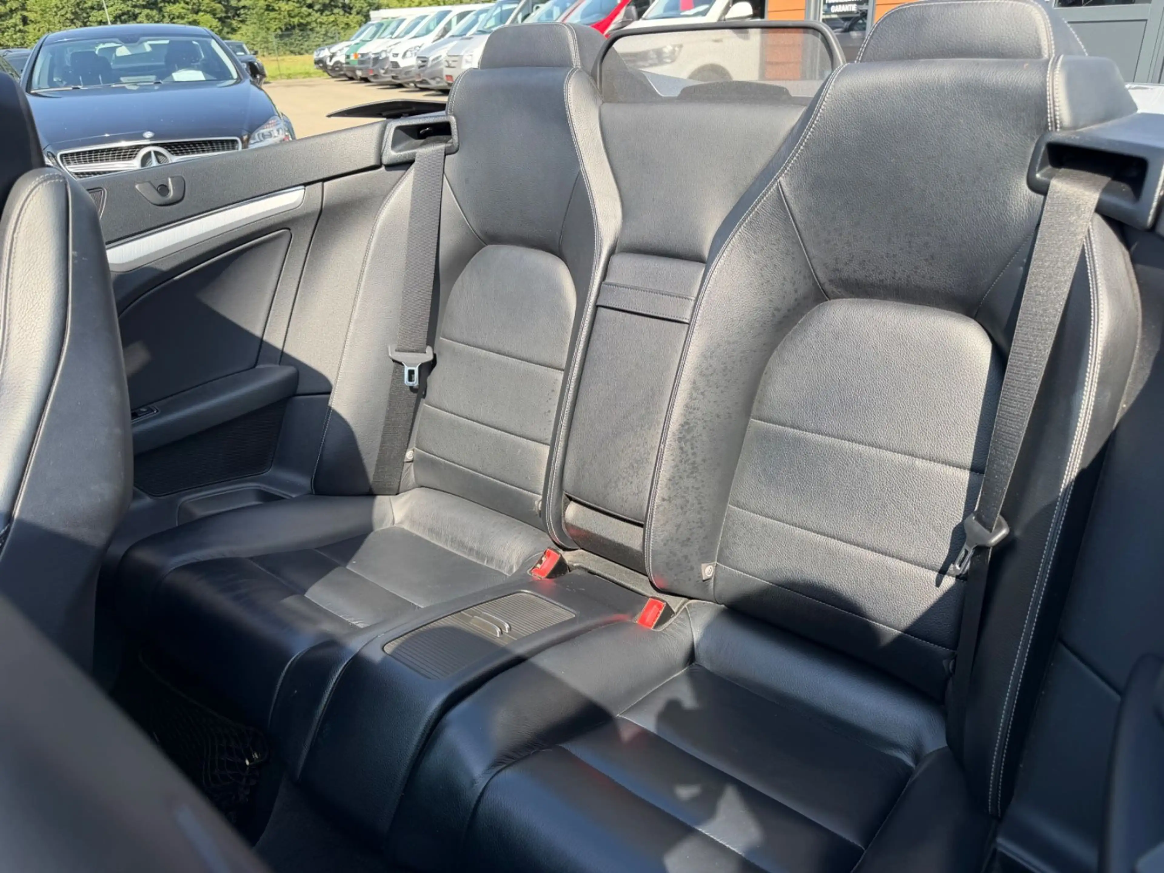 Mercedes-Benz E 250 E Cabrio CDI/NAVI/XENON/TEMPOMAT/EURO5 — photo 11