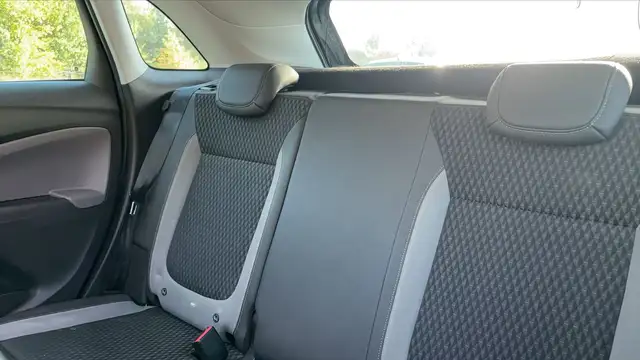 Opel Crossland X view 9