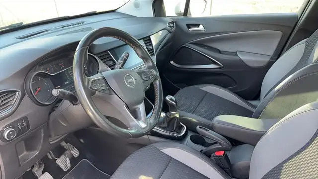 Opel Crossland X view 8