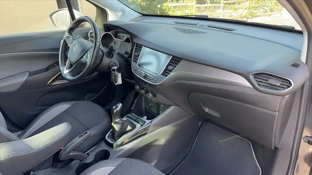 Opel Crossland X view 10