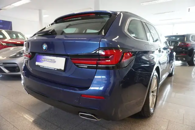 BMW 5 Series view 5