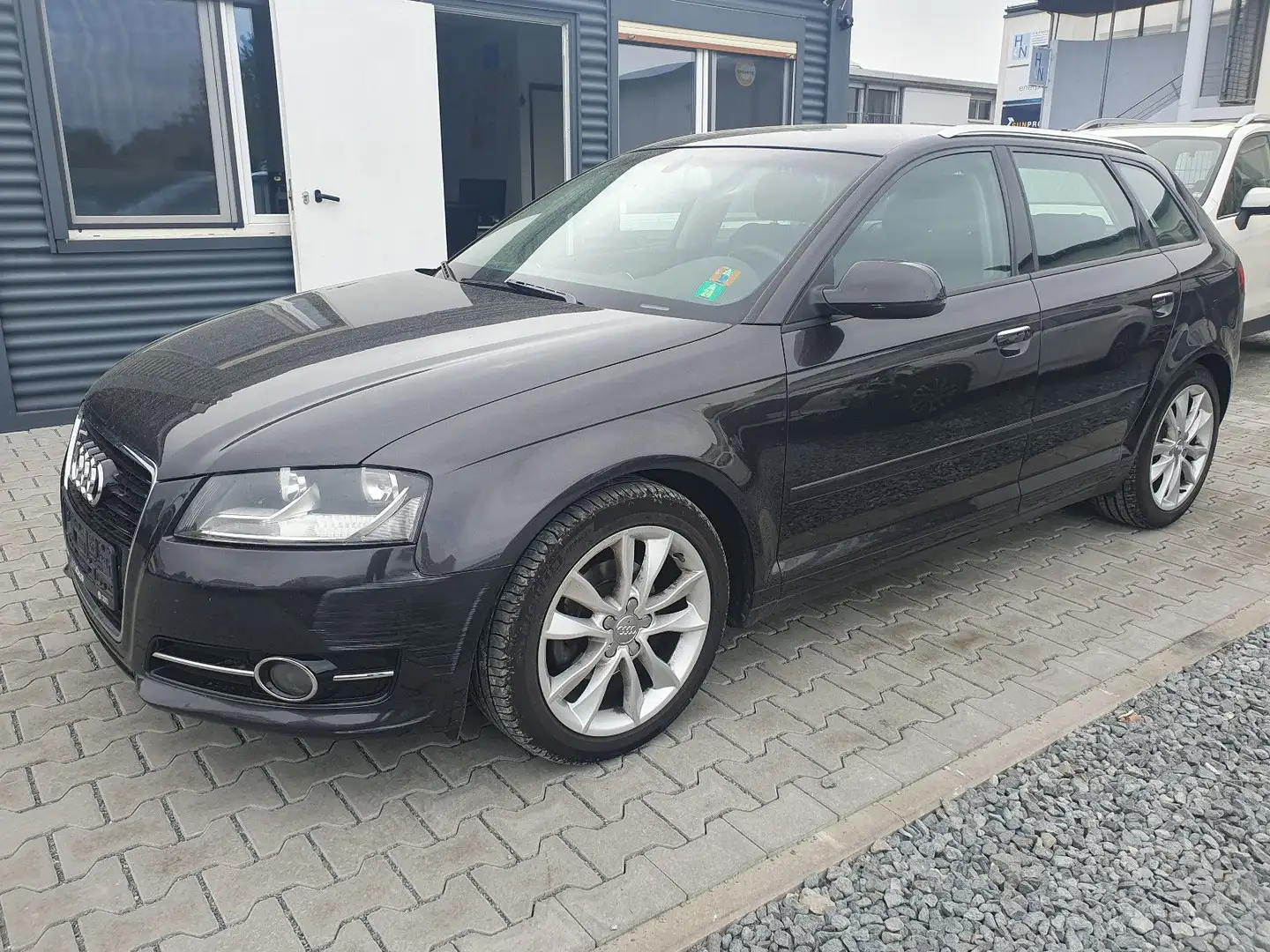 Audi A3 Sportback 1.6 TDI Ambition Gris - 2