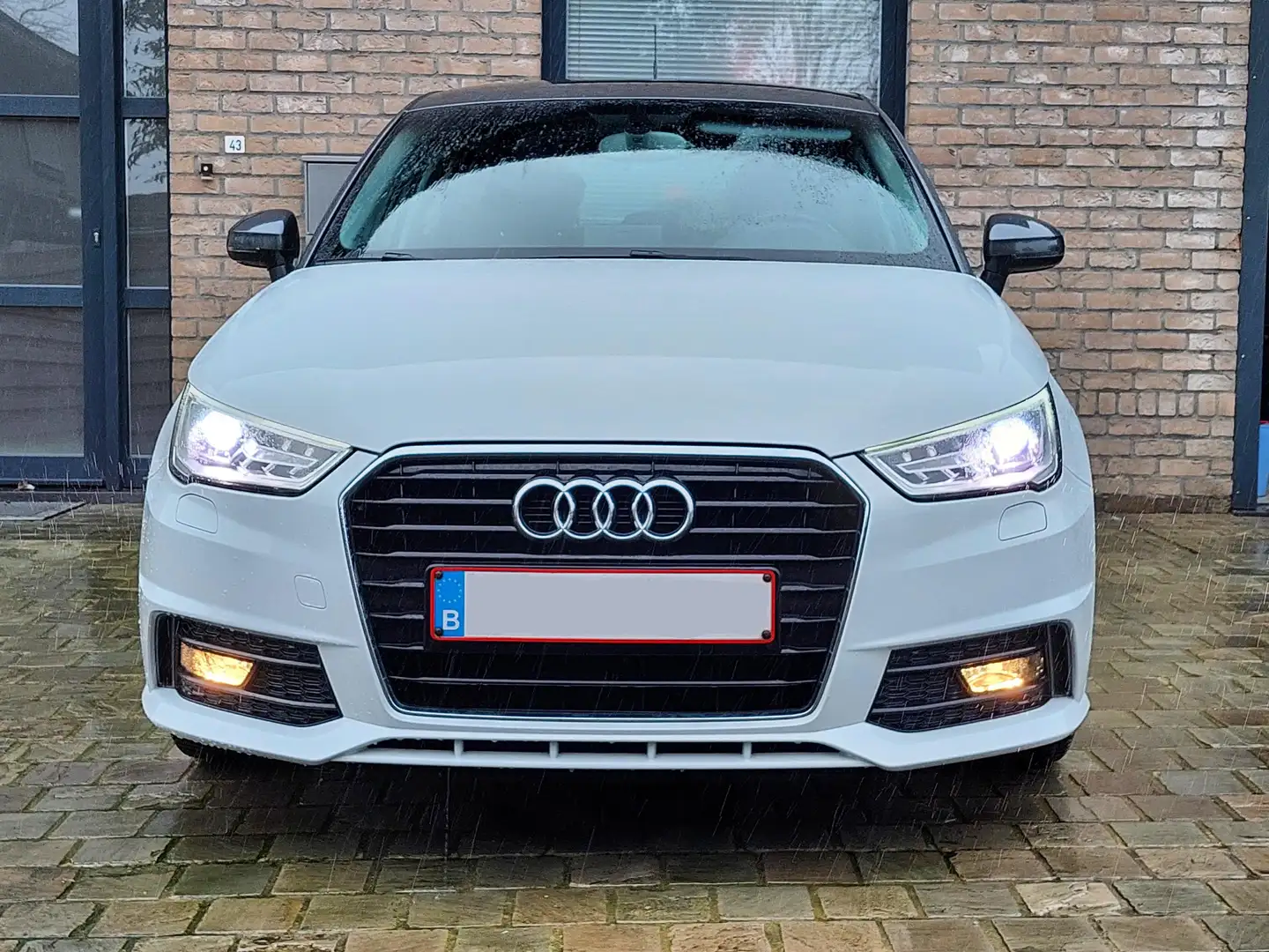 Audi A1 A1 1.0 TFSI ultra Sportback Wit - 2