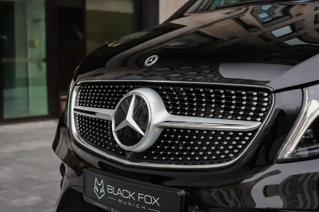 Mercedes-Benz V 300 view 7