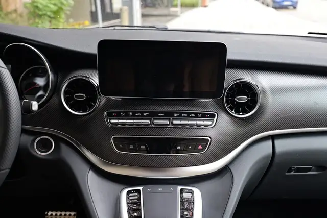 Mercedes-Benz V 300 view 14