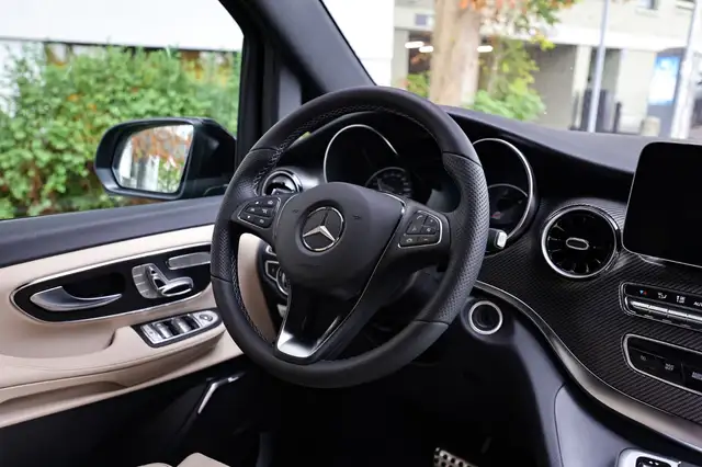 Mercedes-Benz V 300 view 13