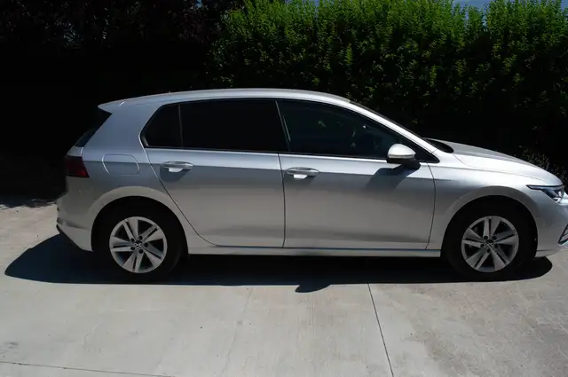 Volkswagen Golf view 4