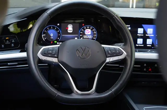 Volkswagen Golf view 11