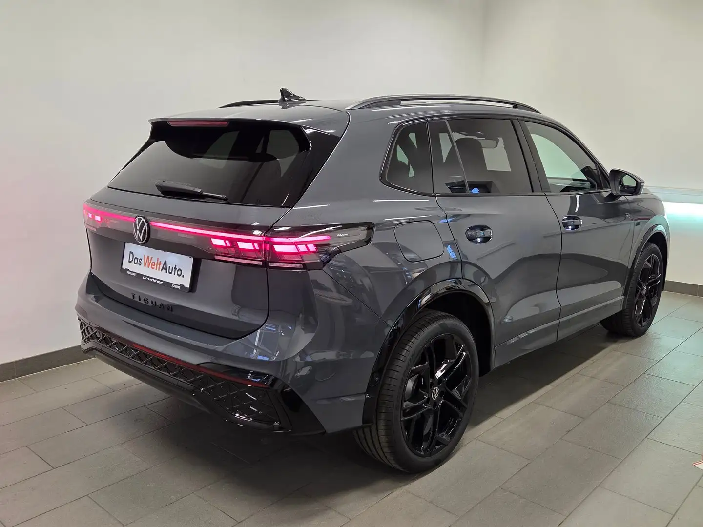 Volkswagen Tiguan R-Line TDI 4MOTION DSG Grau - 2