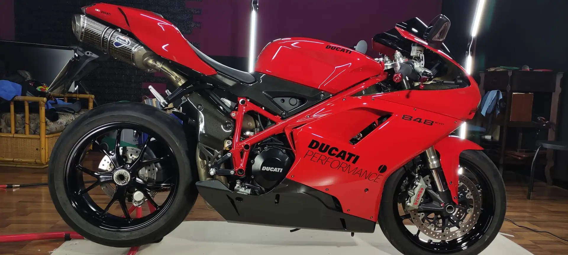 Ducati 848 evo Červená - 1