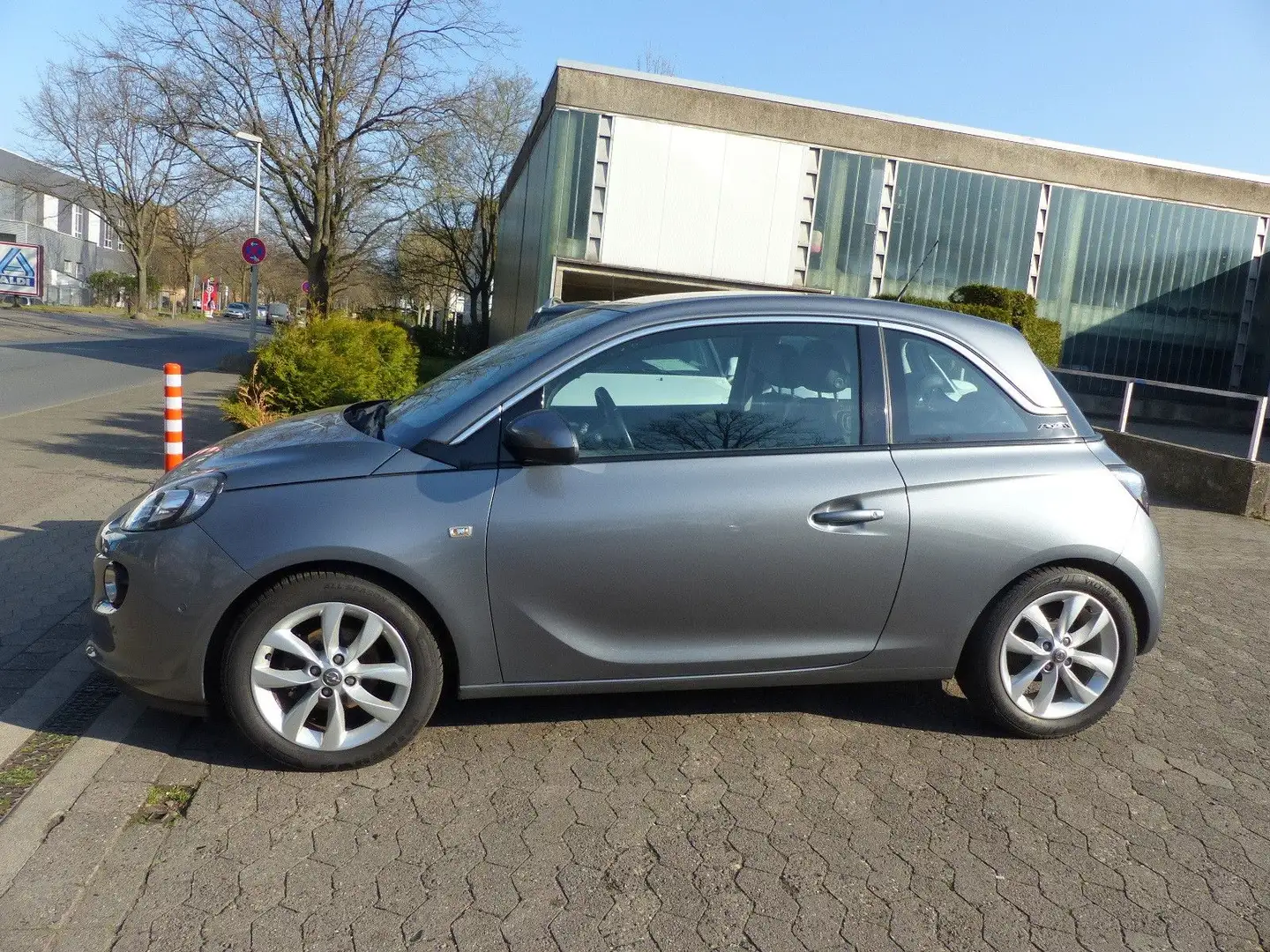 Opel Adam 1,4 Jam Automatik/Bluetooth/Tempomat/PDC Grau - 1