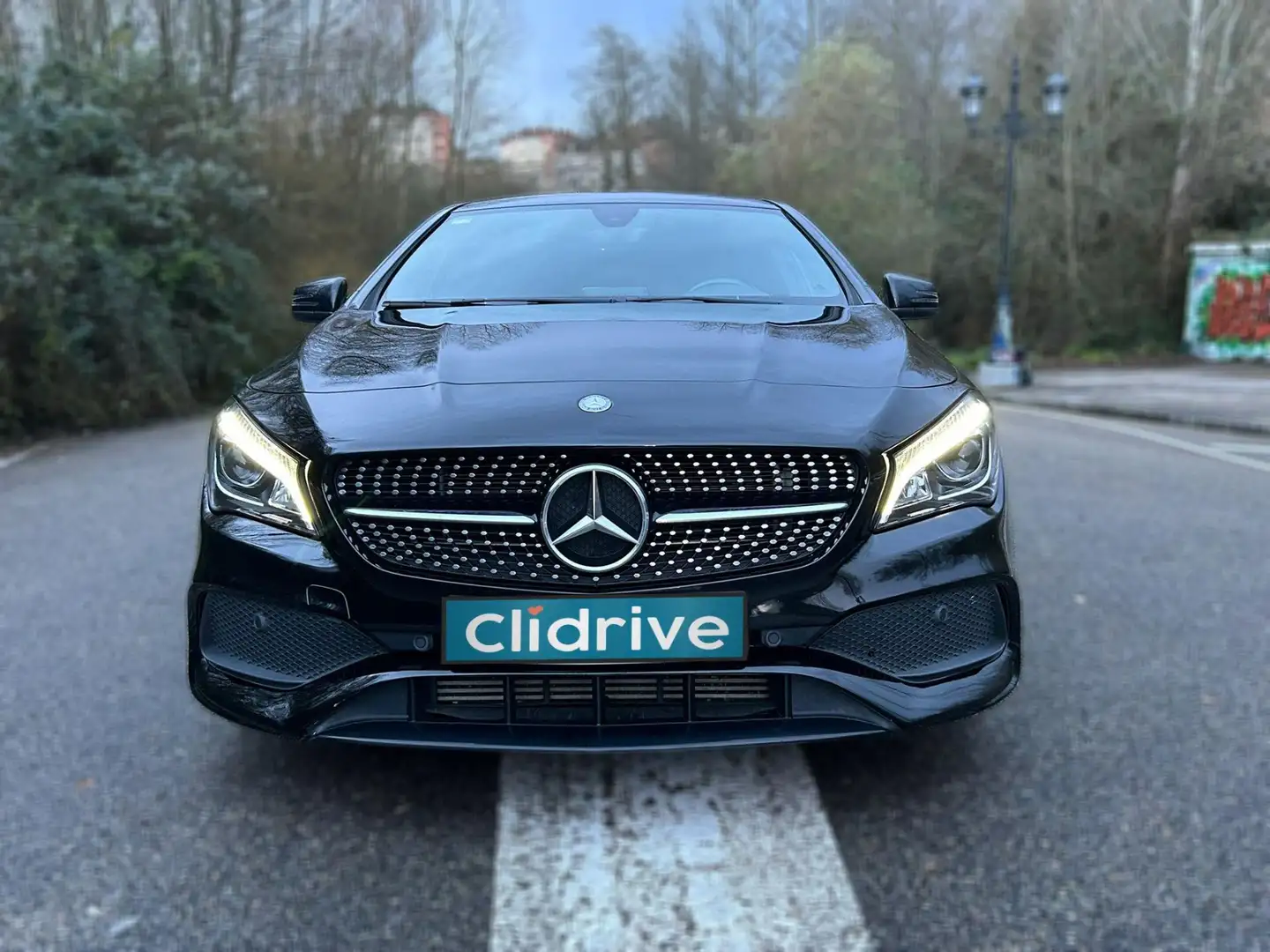 Mercedes-Benz CLA 200 Shooting Brake 200d 7G-DCT Negro - 2