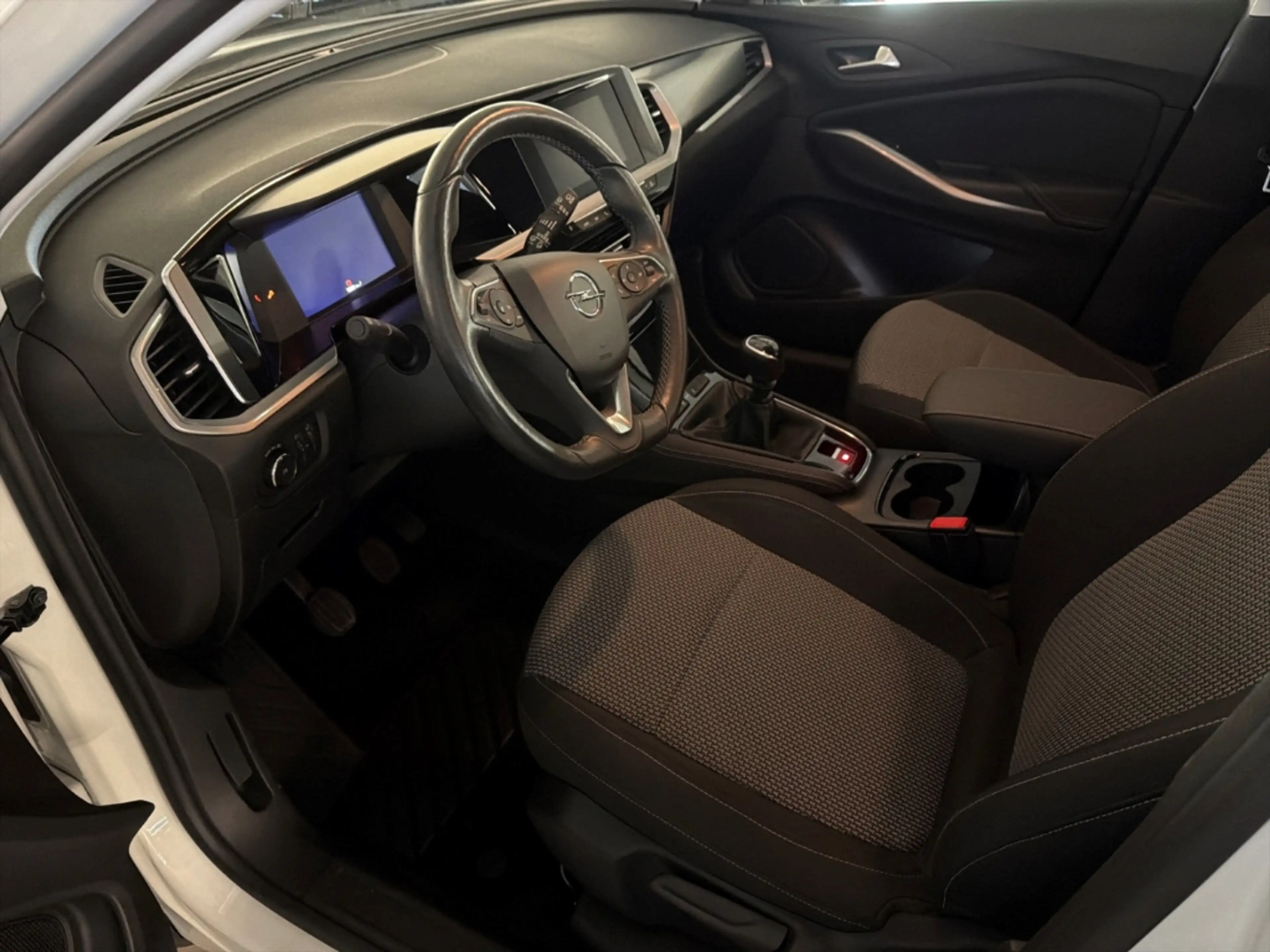 Opel Grandland Enjoy 96 kW/130 PS LED Apple CarPlay Android Auto — photo 4