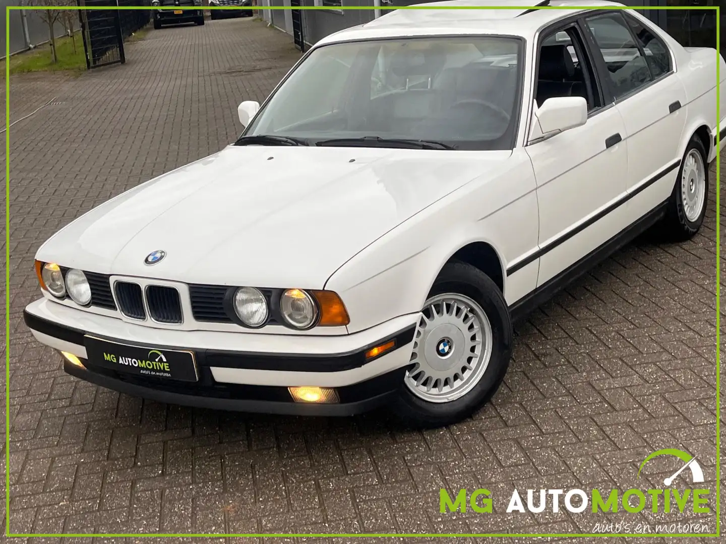BMW 525 5-serie 525i | E34 | LEES DE ADVERTENTIE EVEN GOED Blanco - 2