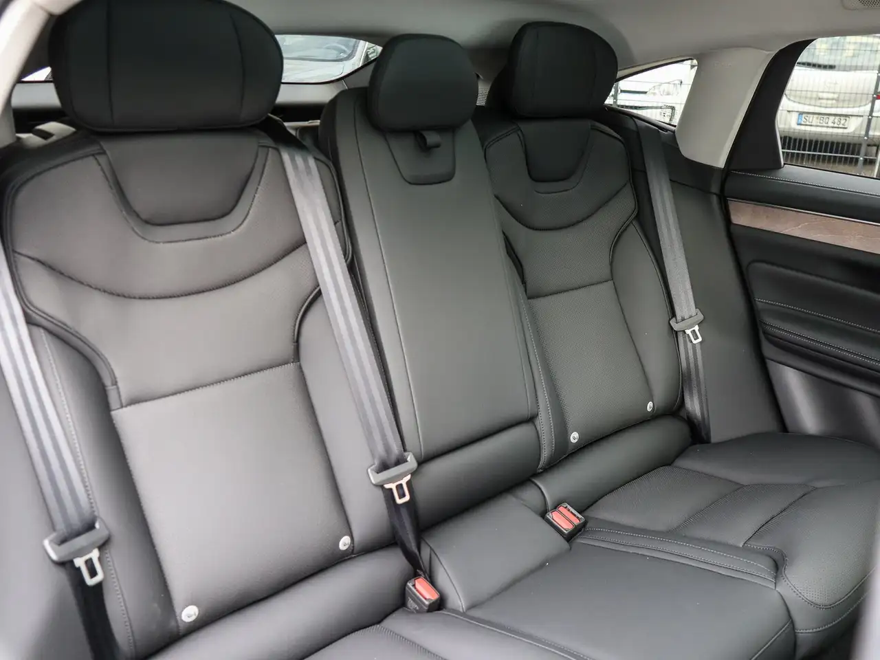 Volvo ES90 2026