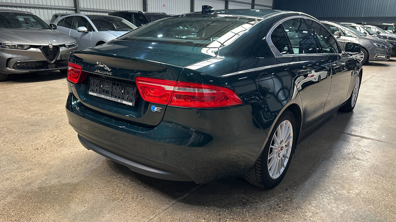 Jaguar XE XE 2.0 D E-Performance Prestige — photo 5