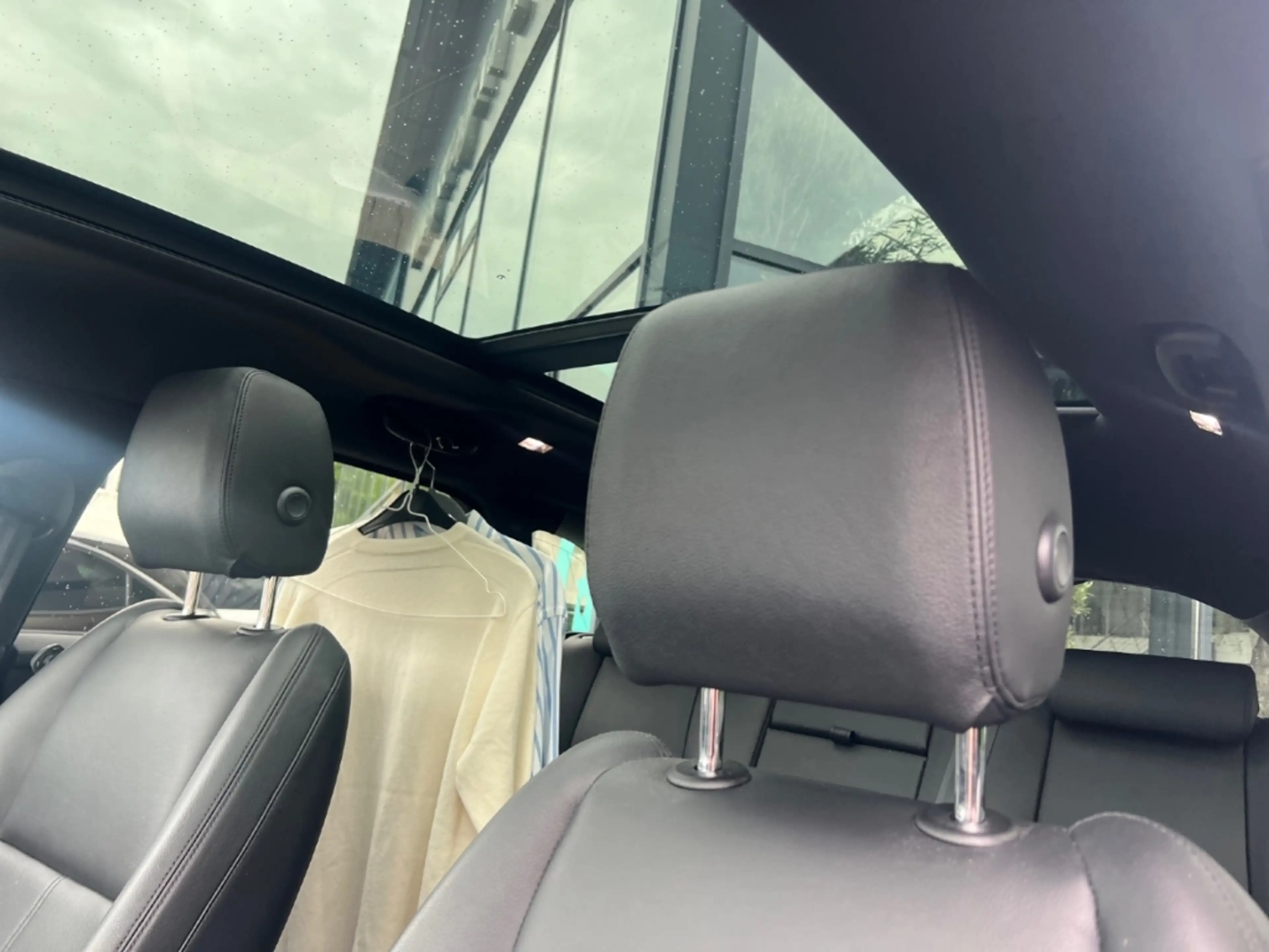 Land Rover Range Rover Velar Dynamic SE D300 +BlackPack++PanoDach+ — photo 13