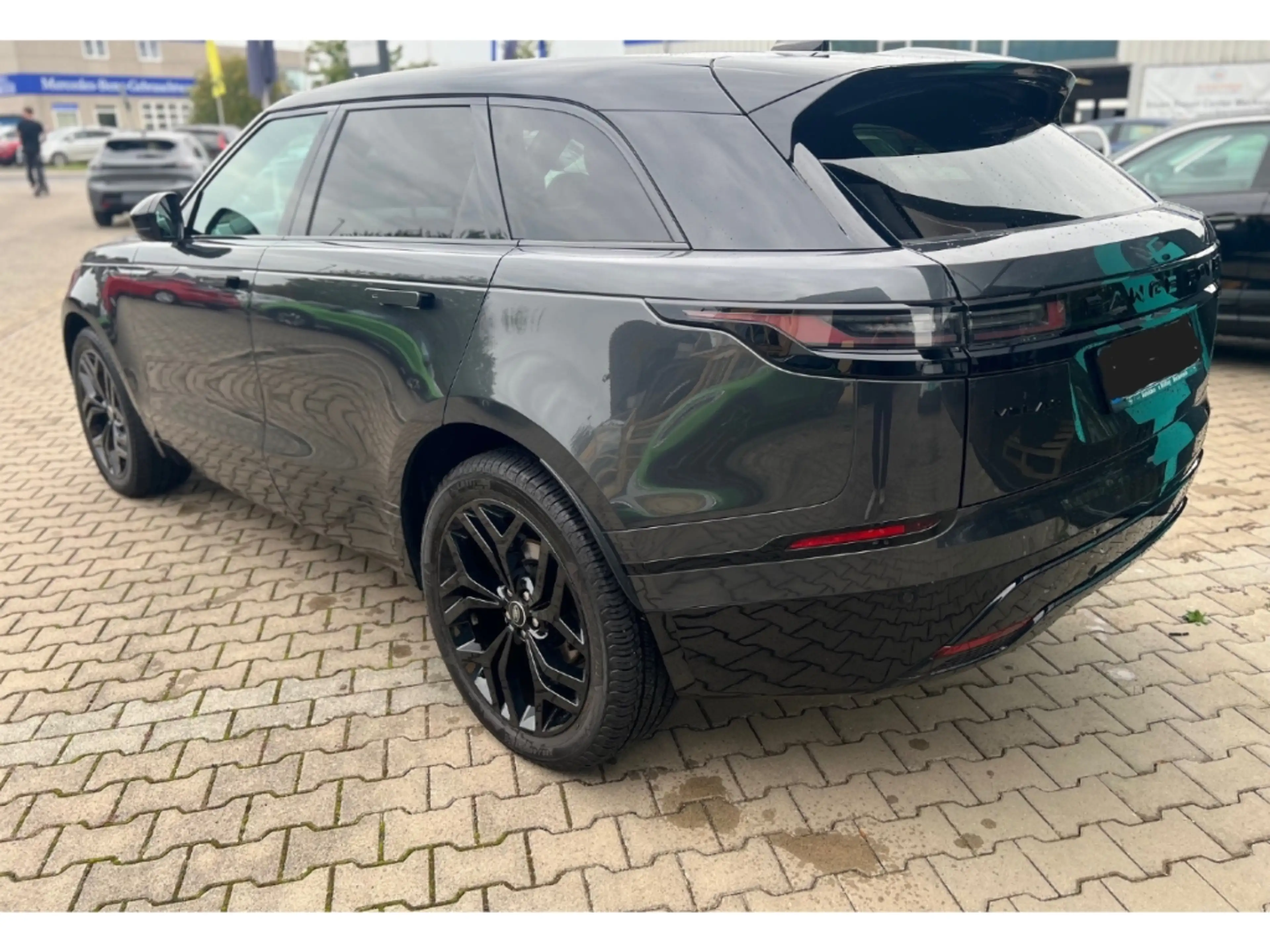 Land Rover Range Rover Velar Dynamic SE D300 +BlackPack++PanoDach+ — photo 4