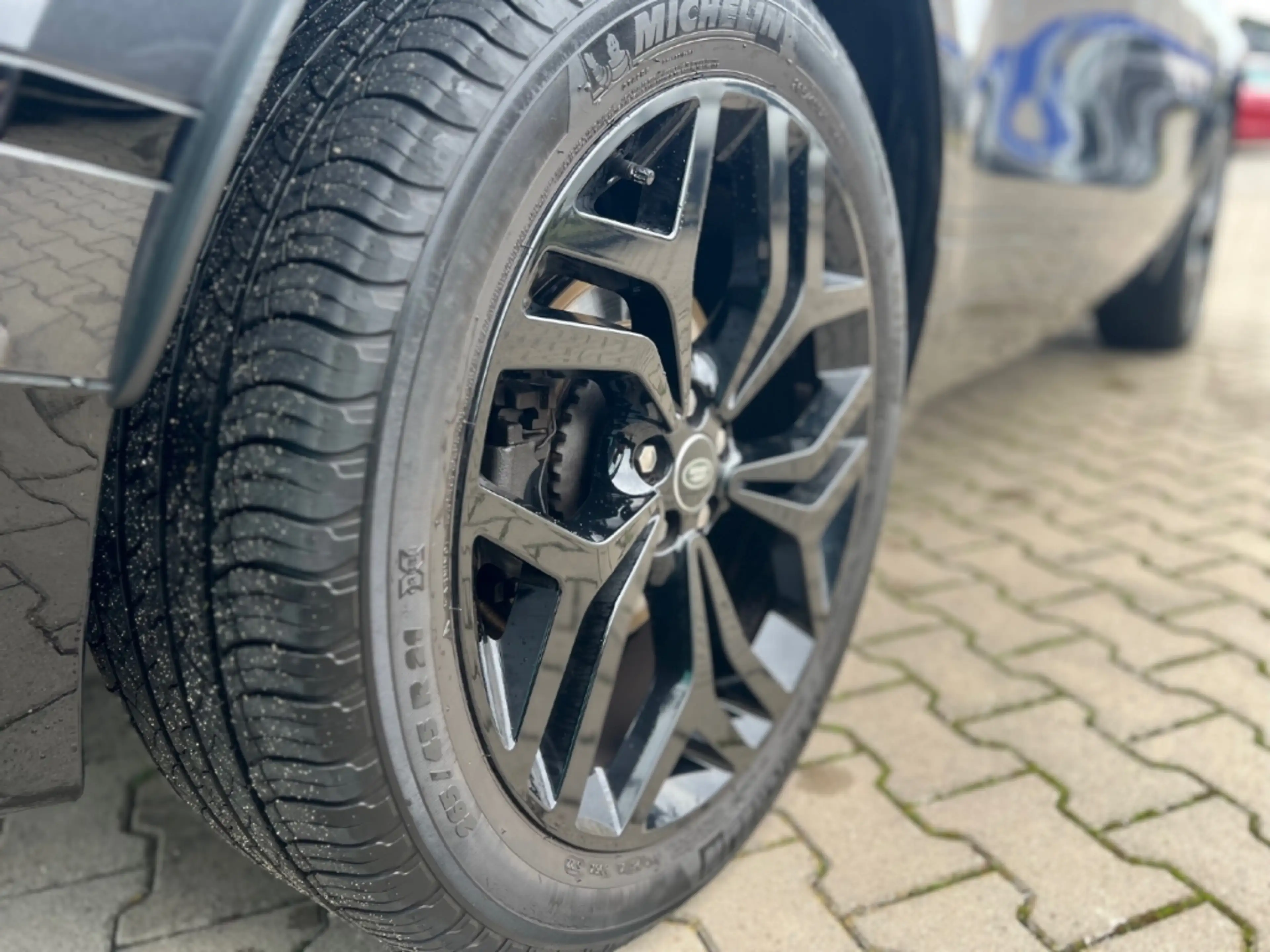 Land Rover Range Rover Velar Dynamic SE D300 +BlackPack++PanoDach+ — photo 8