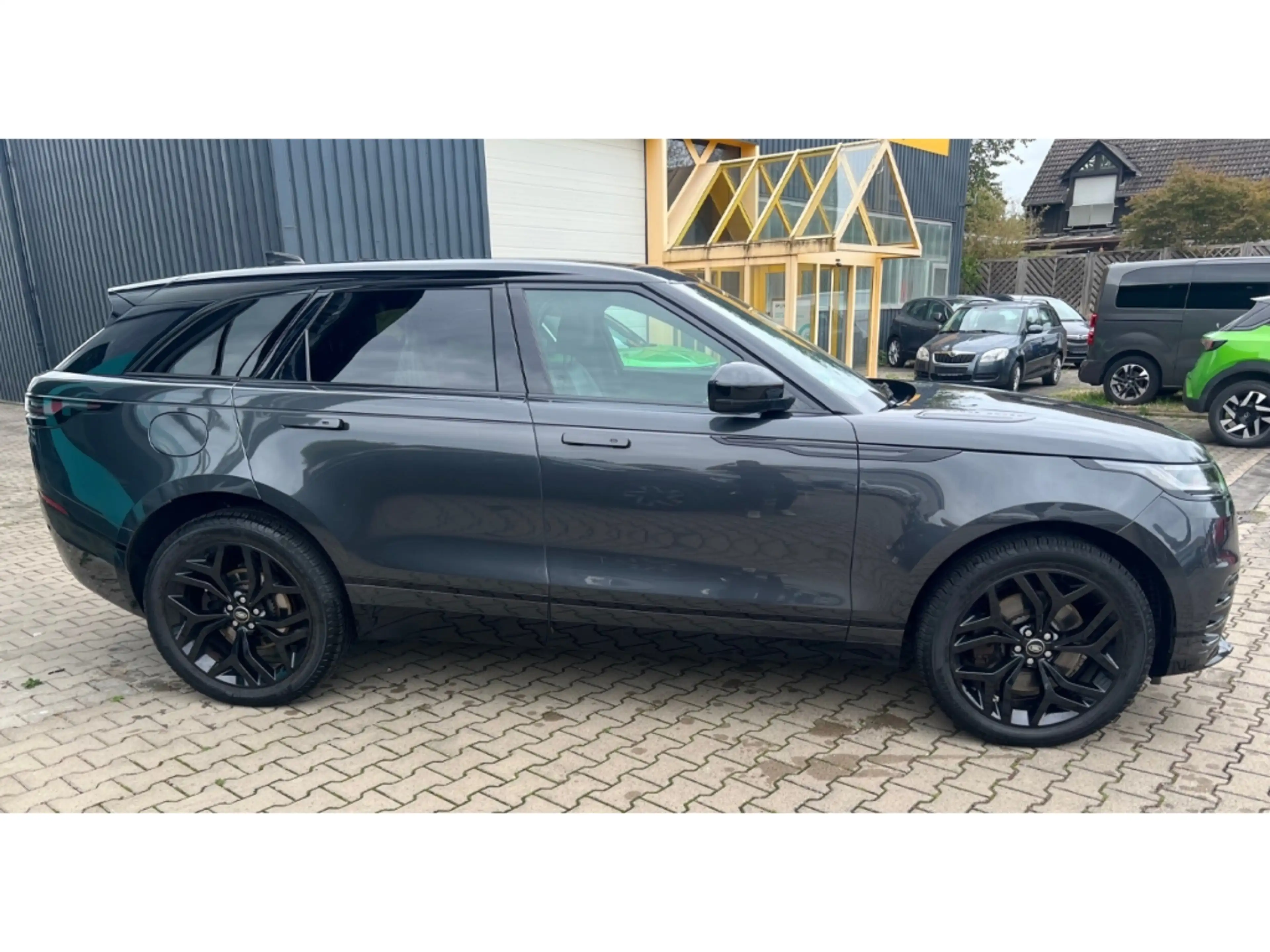 Land Rover Range Rover Velar Dynamic SE D300 +BlackPack++PanoDach+ — photo 6