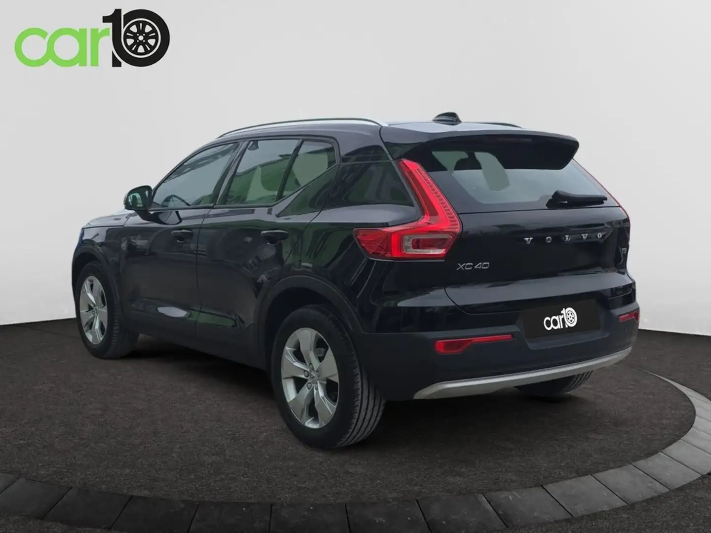 Volvo XC40 T3 Momentum Czarny - 2