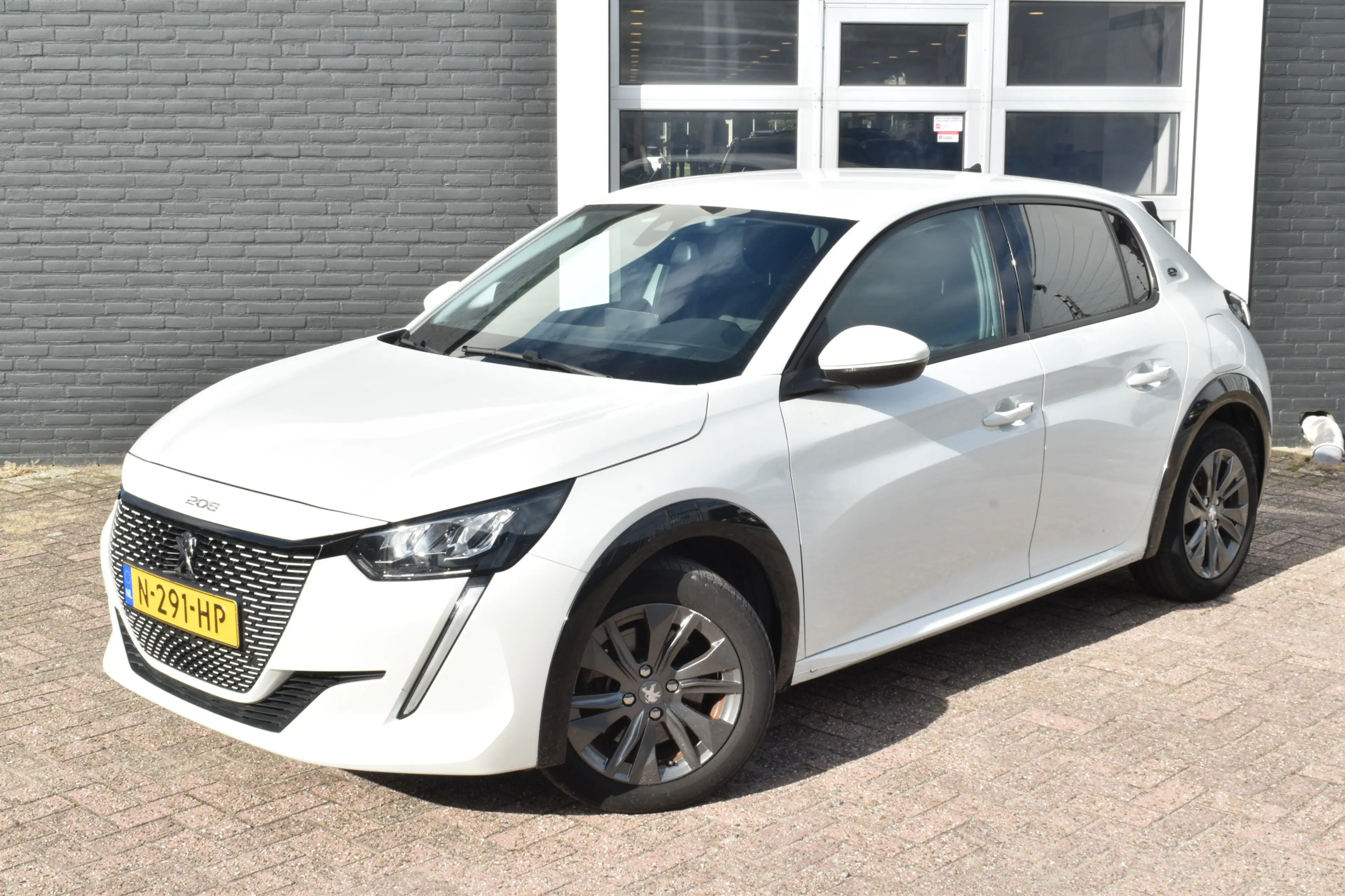 Peugeot e-208 EV Allure 50 kWh | SOH 85% Parkeerhulp | Airco | c — photo 5
