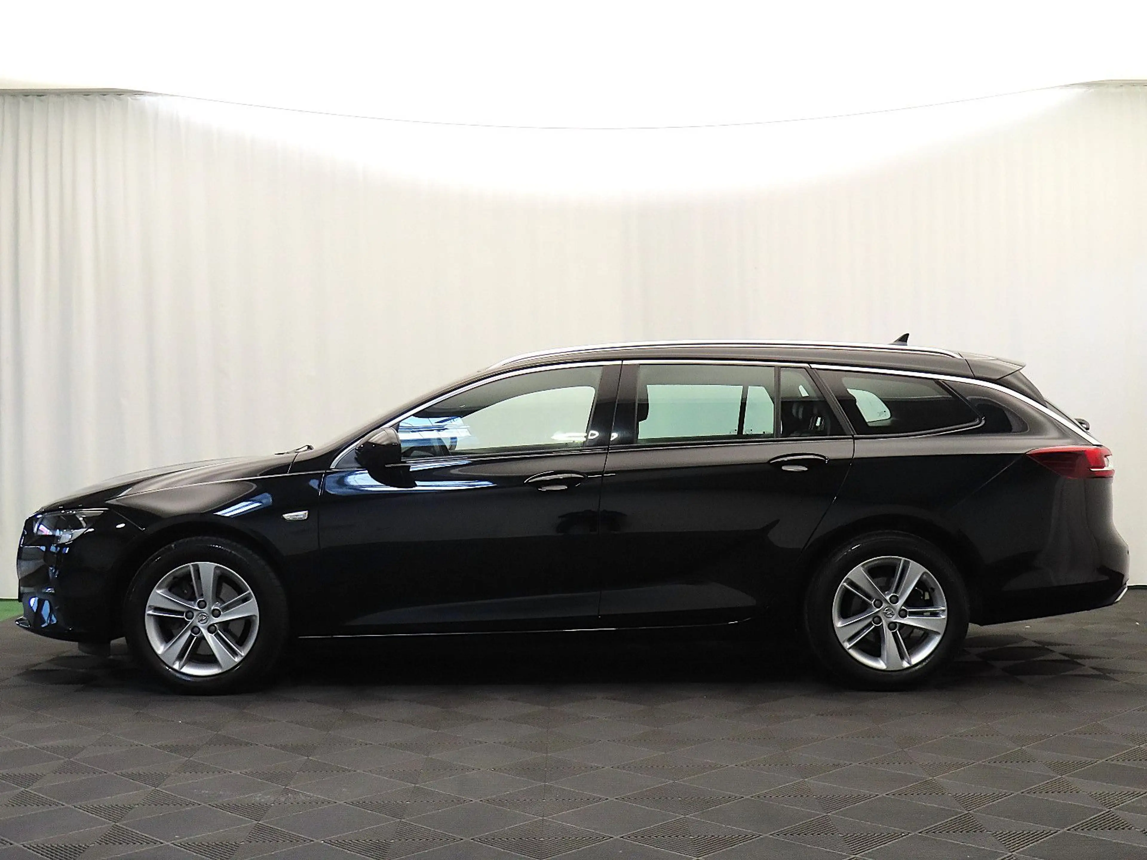 Opel Insignia ST 2.0 Business Automatik 4x4 Allrad — photo 9