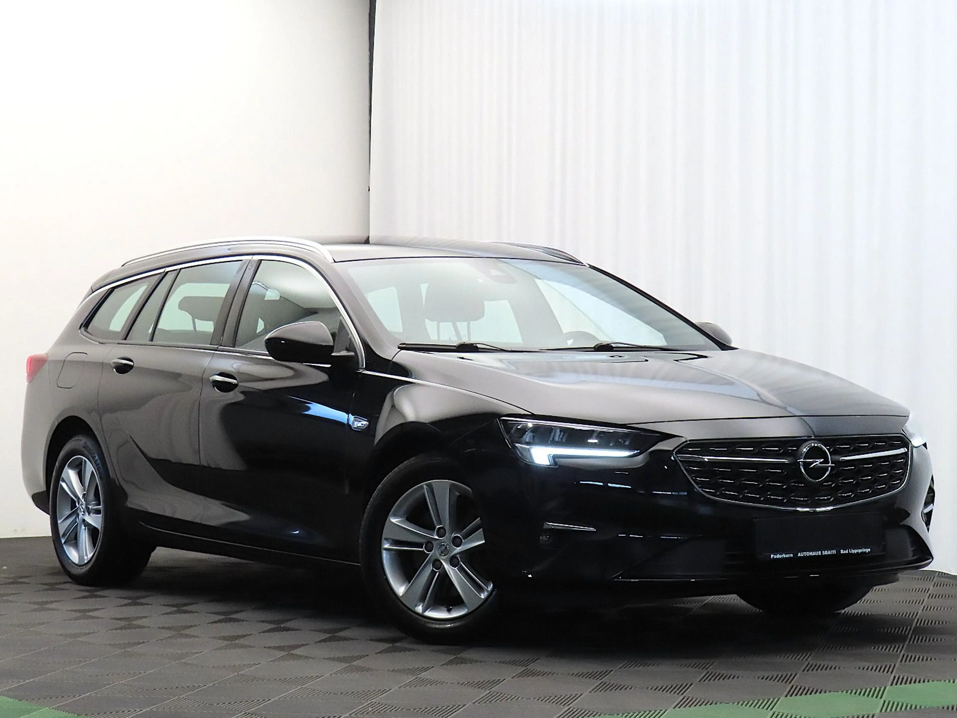 Opel Insignia ST 2.0 Business Automatik 4x4 Allrad — photo 2