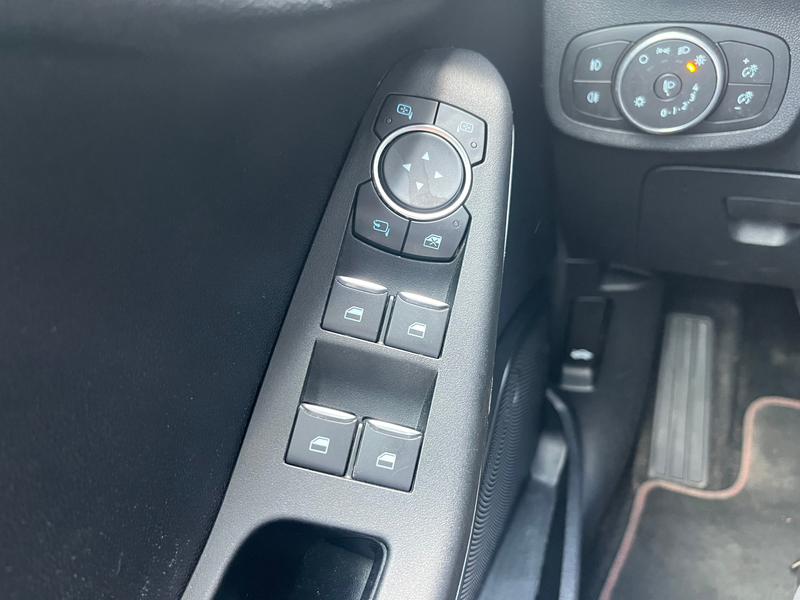 Ford Fiesta 1.0 EcoBoost ST-Line | STOEL/STUUR & VOORRUITVERWA — photo 12