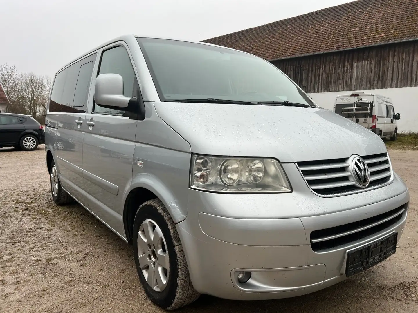 Volkswagen T5 Multivan 2.5 TDI Comfortline Aut. *7-SITZER* Silber - 1