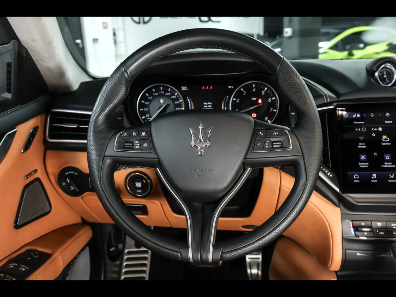 Maserati Ghibli 2023 — фото 12