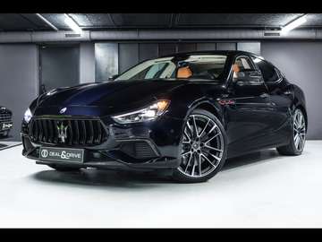 TROFEO 3.8 V8 RWD°CARBON INT / EXT°B&W°PANO°21''