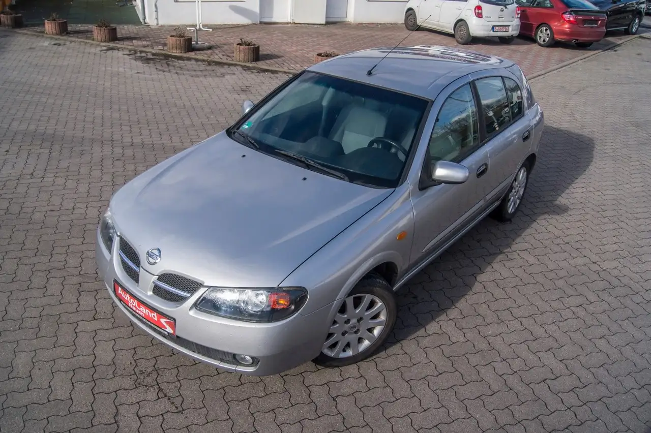 Nissan Almera
