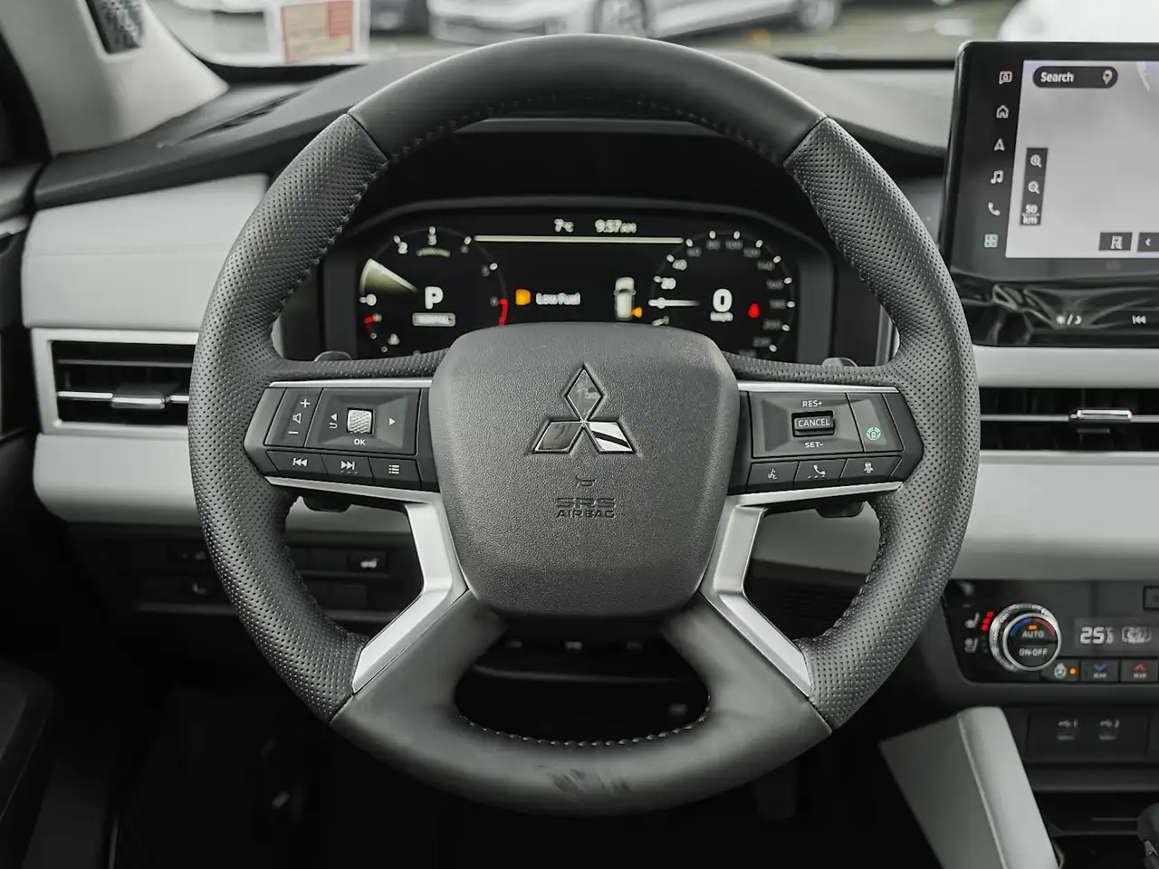 Mitsubishi Outlander снимка Mitsubishi Outlander