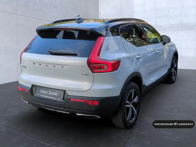 Volvo XC40 view 7