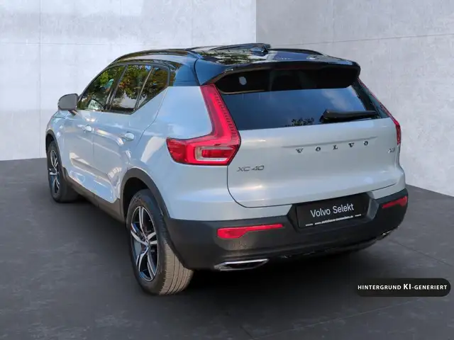 Volvo XC40 view 5