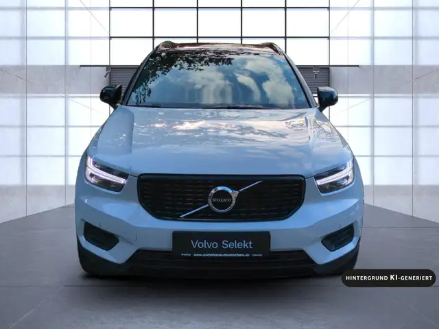 Volvo XC40 view 9